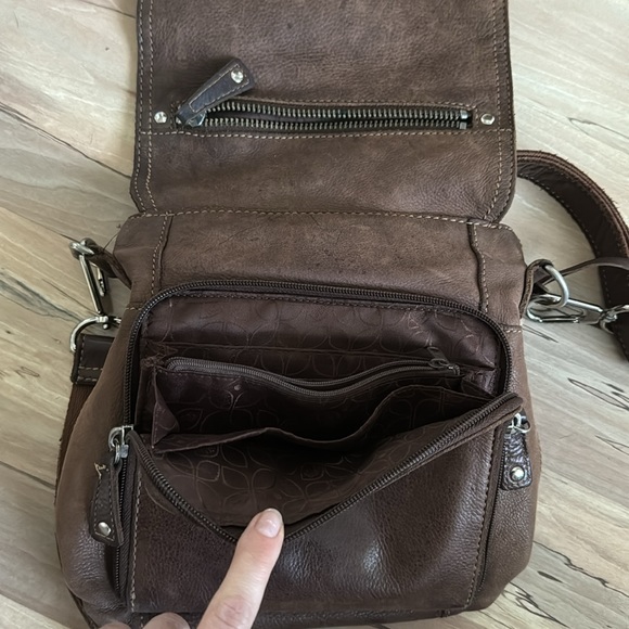 Fossil Leather Shoulder Bag - Picture 5 of 7